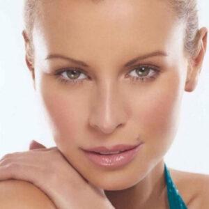 Behind the Covers: The Pain, Power, and Resilience of Supermodel Niki Taylor